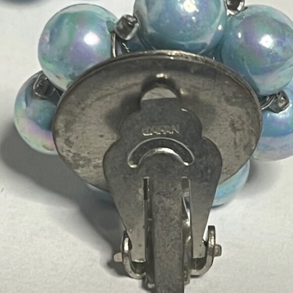 VTG Blue Faux Pearl Cluster Clip On Earrings Japan Silver Tone 1" - Picture 10 of 15
